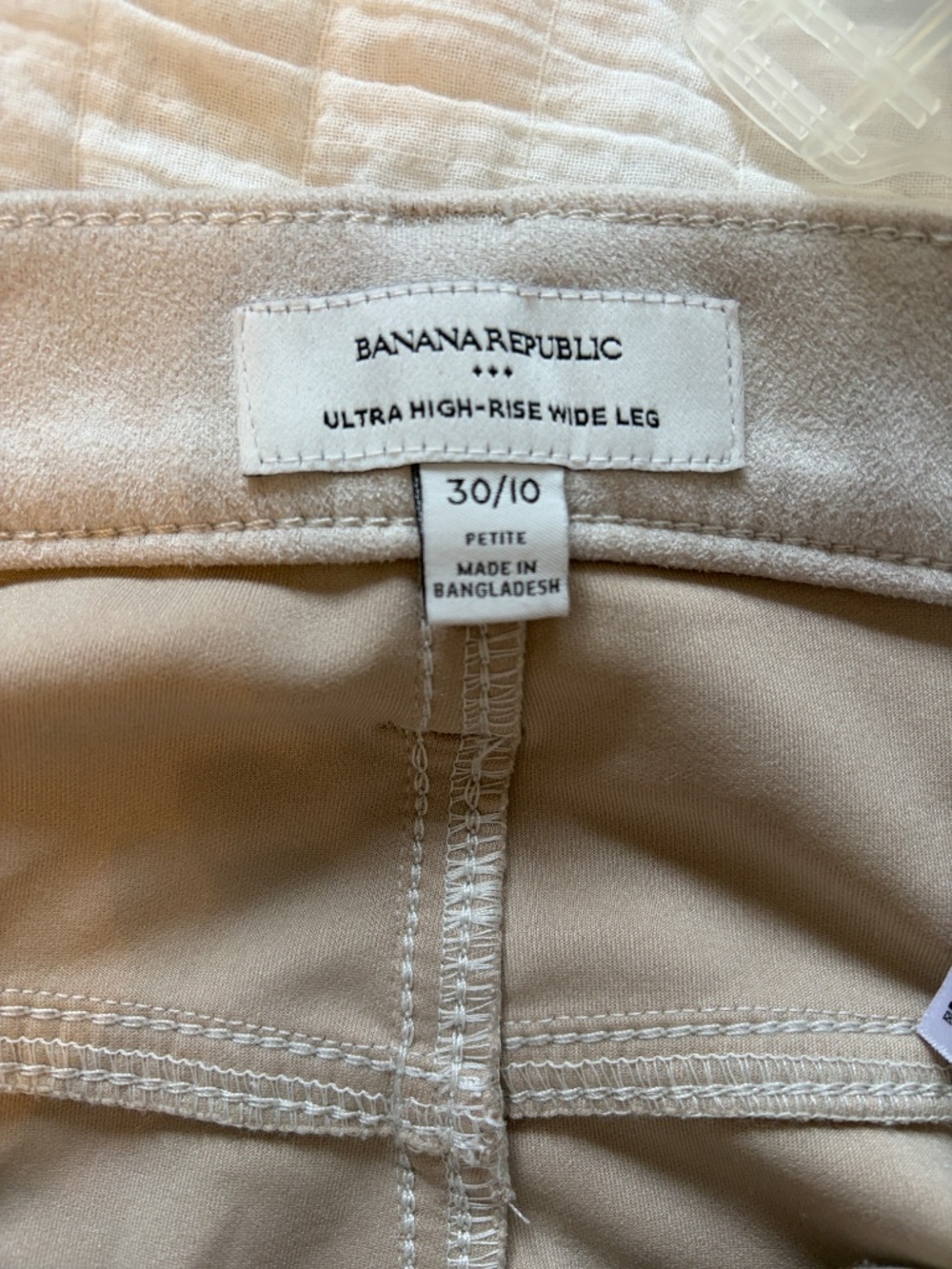 Banana Republic Wide-Leg High-Rise Faux Suede Pants Cream - Size 10 Petite (30) - Picture 4 of 6